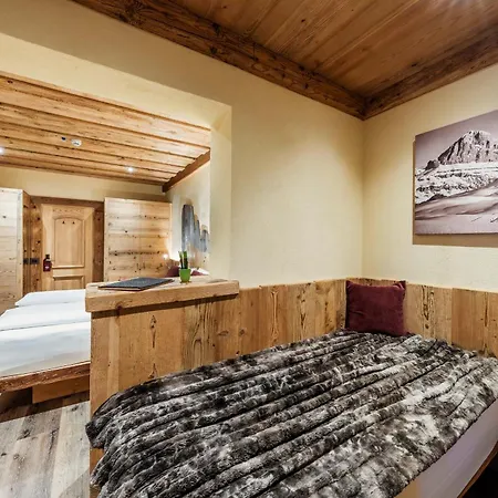 Ciasa Lorenzi Hotel Cortina dʼAmpezzo