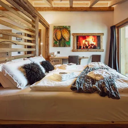 Ciasa Lorenzi Hotel 3*
