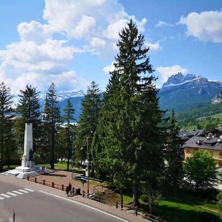 Hotel Ciasa Lorenzi Cortina dʼAmpezzo